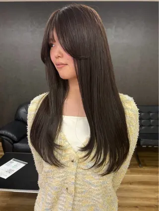 ロング カラー レイヤー/インナー カラー🦋ルイのヘアスタイル