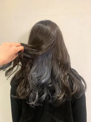 ロング カラー 小西 美帆のヘアスタイル