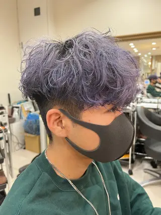 ショート カラー メンズ レイヤーカット 小飯田　武斗のヘアスタイル