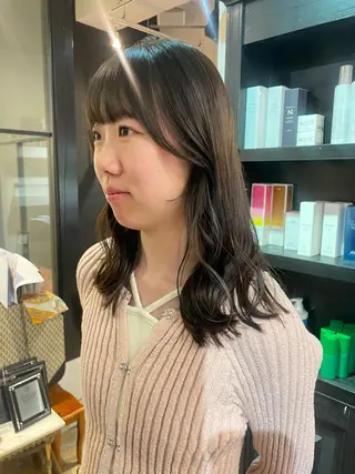 ミディアム カラー 橘　愛佳/暖色系 レイヤーカットのヘアスタイル