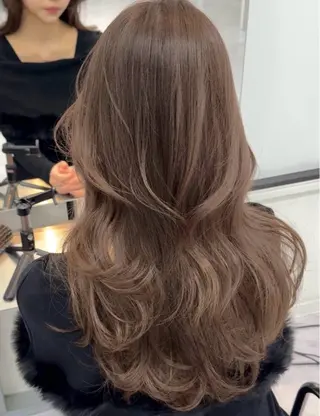 ロング vivie Madokaのヘアスタイル