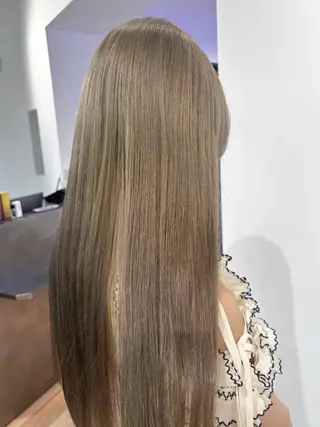 ロング ブリーチ透明感カラー 🍀mizuki🍀のヘアスタイル