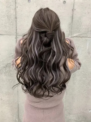 カラー Asami／名古屋／ ハイトーン／デザインのヘアスタイル