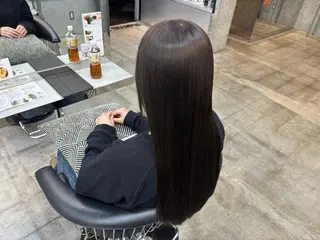 ロング 🔮 艶感カラー 🔮鈴木 夢里のヘアスタイル