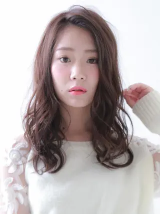 ロング 中林 由佳のヘアスタイル