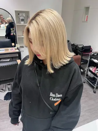 ミディアム トップスタイリスト/ アユミのヘアスタイル