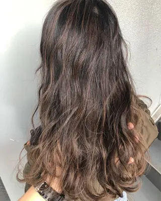ロング Loob.TOKYO MIYA🌈のヘアスタイル