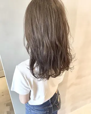 セミロング カラー ヘアアレンジ ネイル マツエク・マツパ 夜23時まで予約🉑 reverieあきらのヘアスタイル