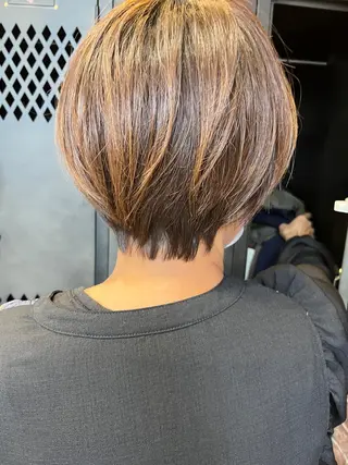 ショート カラー パーマ ヘアアレンジ メンズ キッズ ネイル マツエク・マツパ アイブロウ 久木原 ゆりのヘアスタイル