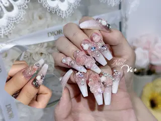 ネイル ✨Nailsalon Vi+✨のネイルデザイン