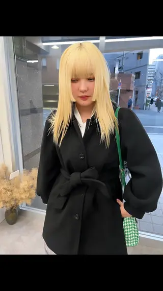 セミロング 色落ちまで可愛い🧚 心斎橋hikaruのヘアスタイル