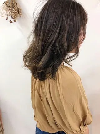 ミディアム カラー タナカ タクヤのヘアスタイル