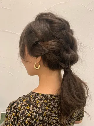 セミロング カラー ヘアアレンジ ミドウチ アヤカのヘアスタイル