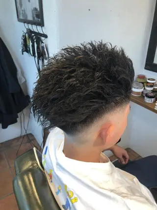 ショート パーマ メンズ 冨士川 英樹のヘアスタイル