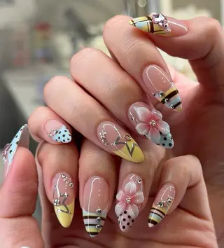 ネイル Julie NailSalonのネイルデザイン