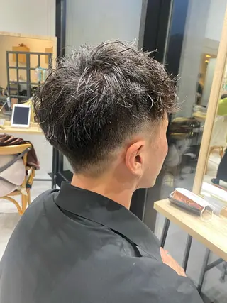 パーマ メンズ 似合う髪型見つけます AYAKAのヘアスタイル