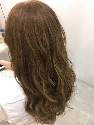 セミロング ロング カラー 髪質改善 中川 翔のヘアスタイル