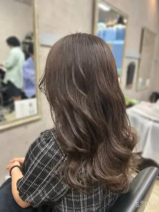 セミロング カラー 青柳 若奈のヘアスタイル