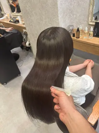 ロング ボブ.艶髪 髪質改善.縮毛矯正のヘアスタイル