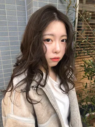 ロング カラー 月100人以上 髪質改善施術|谷口のヘアスタイル