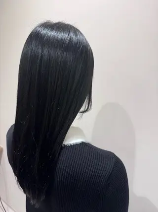 ロング カラー guest 松島のヘアスタイル