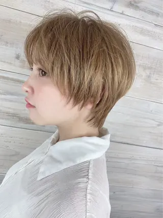 ショート ⭐️ハイトーン/ 小顔カット🍏ころあのヘアスタイル