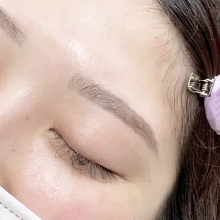 アイブロウ WHITE EYE 鳳店🫧Mizukiのマツエク・マツパデザイン