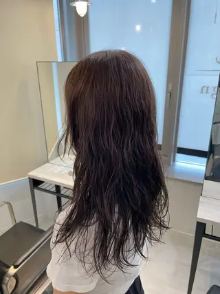 ロング カラー tiel 小山莉々のヘアスタイル