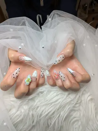 Queen Nail 柏店　クイーンネイルのネイルデザイン