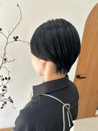 ショート なつめ🐶ショート ベージュカラーのヘアスタイル