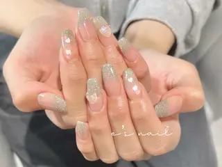 ネイル e’s nail Lumièreのネイルデザイン