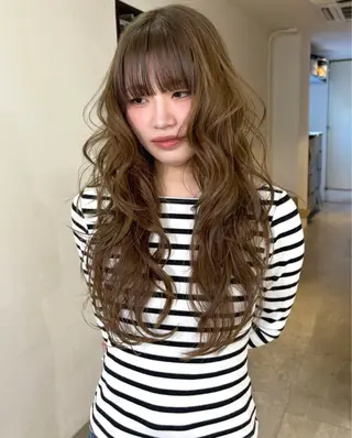 ロング カラー mizuki/ピンク ベージュ.レイヤーのヘアスタイル