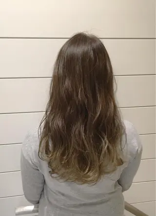 ロング カラー 🍊新宿南口🍊 ERINAのヘアスタイル
