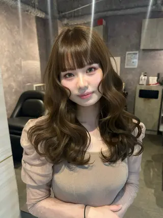 ミディアム カラー ヘアアレンジ 🌿巴結生🌱大宮 ミルクティーベージュのヘアスタイル