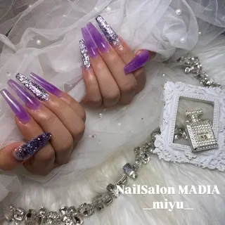 ロング MADIA_ miyuのネイルデザイン