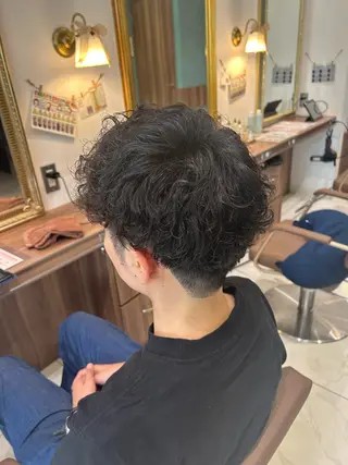 メンズ フェザーパーマ 🌎Rino🔚のヘアスタイル