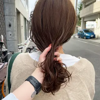 セミロング カラー やまさきえりこ ニュアンスパーマのヘアスタイル