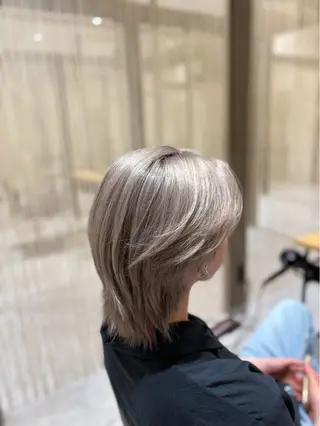 カラー 井圡 愛梨のヘアスタイル