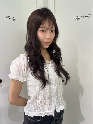 ロング カラー Risa／盛れる レイヤー／艶カラーのヘアスタイル
