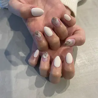 ネイル 鎌田 玲奈のネイルデザイン