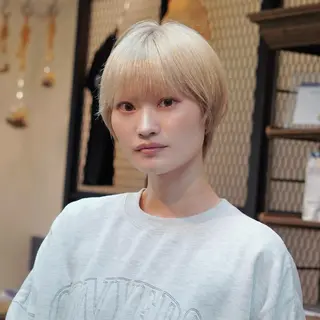 ショート カラー 今出 りょうやのヘアスタイル