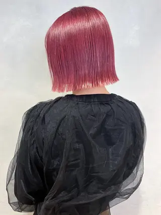 ショート カラー 地毛風縮毛矯正 暖色ボブ🌷江梨🍎のヘアスタイル
