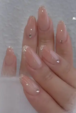 ミディアム AMI Nailsalonのネイルデザイン