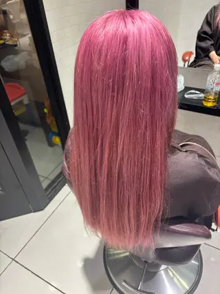 ロング カラー 新開 羽音のヘアスタイル
