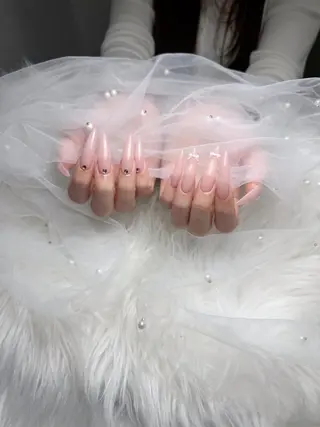 ネイル PEEKABOO 旧:momo京橋のネイルデザイン