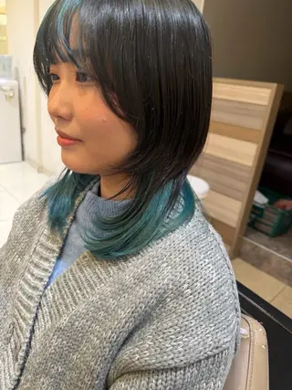 セミロング カラー ハイトーンカラー☁️ 西條 楓花のヘアスタイル