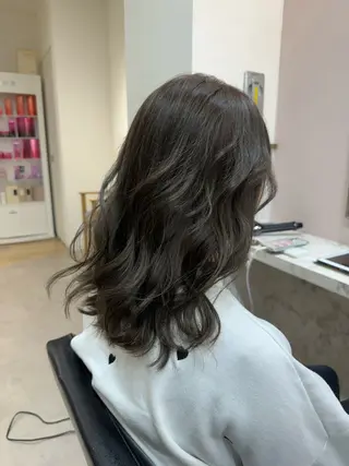 セミロング 田中俊　縮毛矯正 髪質改善のヘアスタイル
