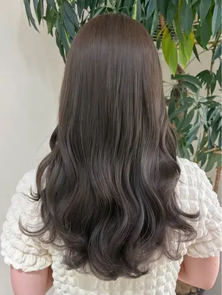 ミディアム レイヤーカット/透明 感カラー🩵中村友美のヘアスタイル
