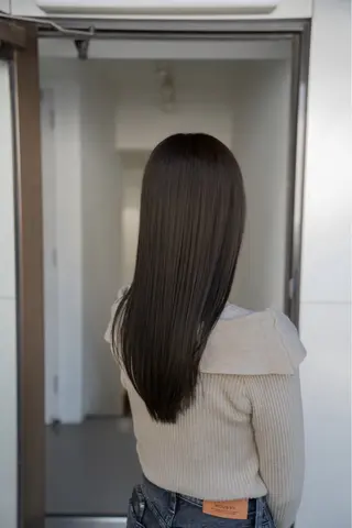 セミロング カラー navile原宿 yumaのヘアスタイル