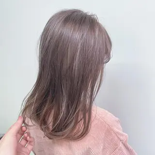 セミロング カラー 🪄池袋ハイトーン 🪄ブリーチカラーのヘアスタイル